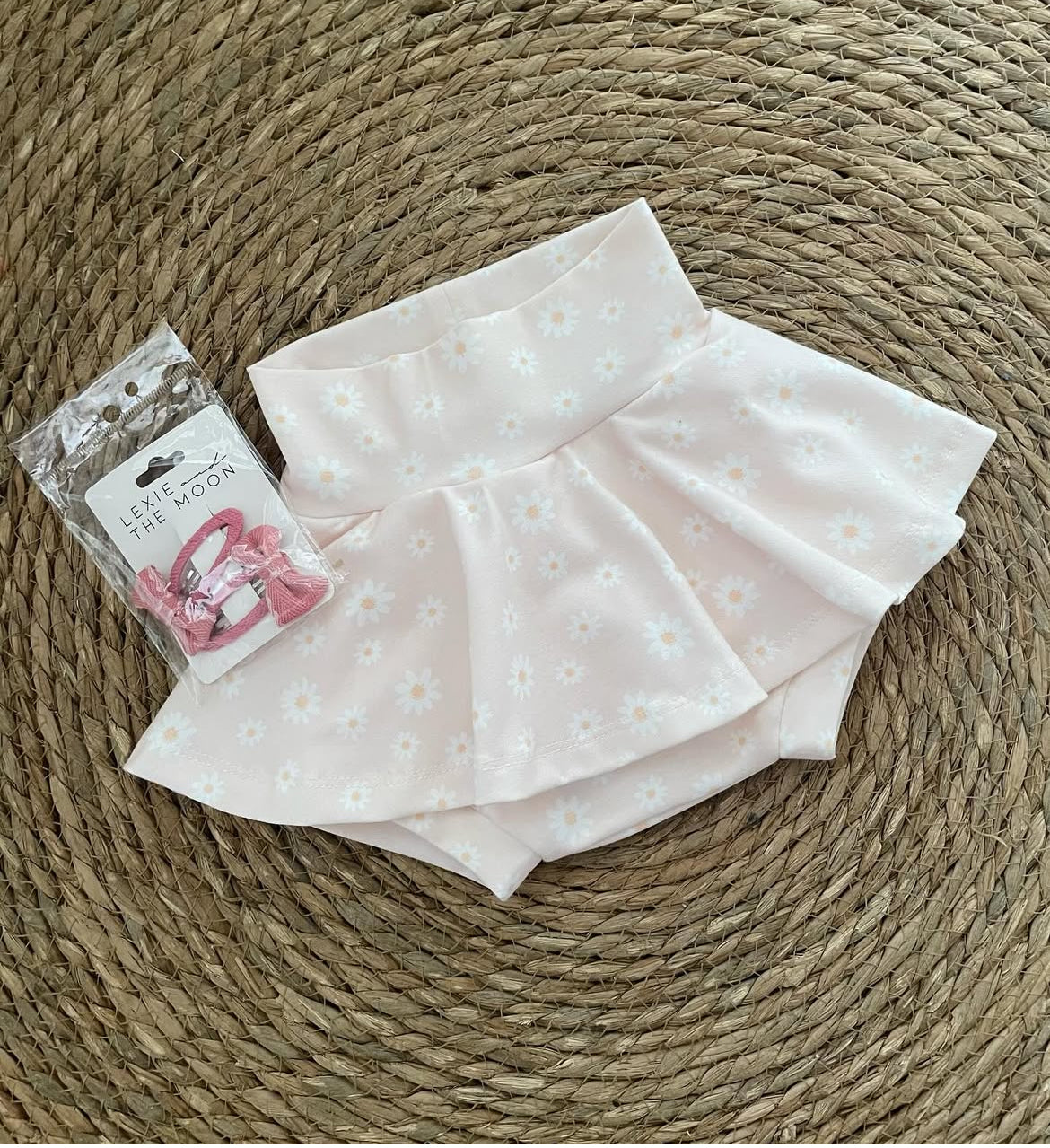 Skirted Short